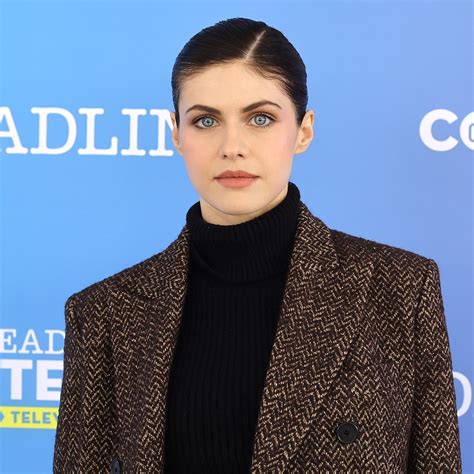 Alexandra Daddario Reveals Postpartum Body 6 Days After。